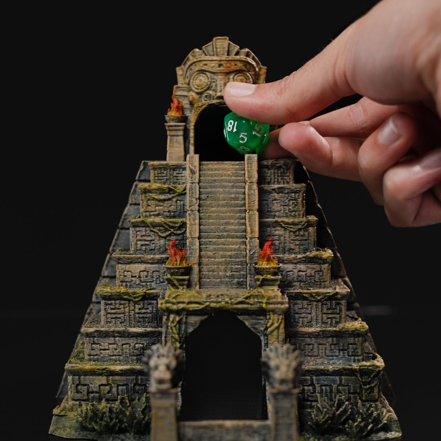 Antiker Tempel Würfelturm